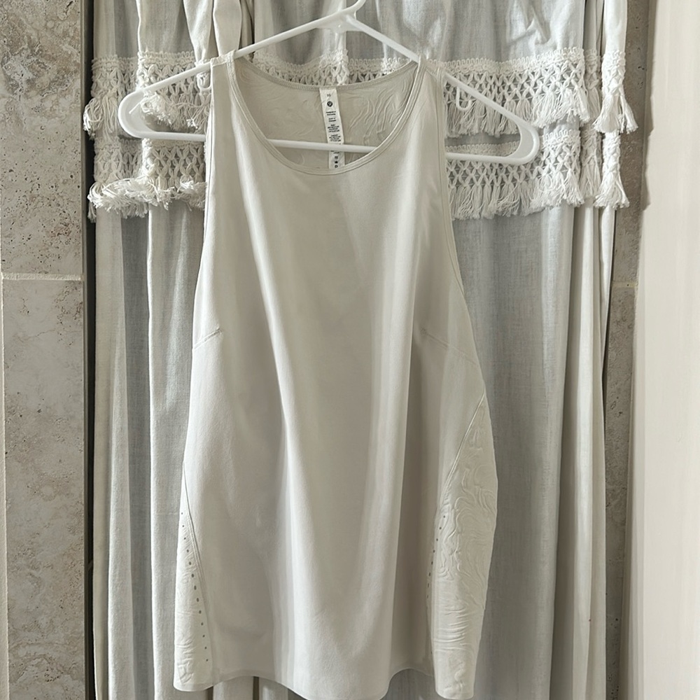 White Lululemon tank top